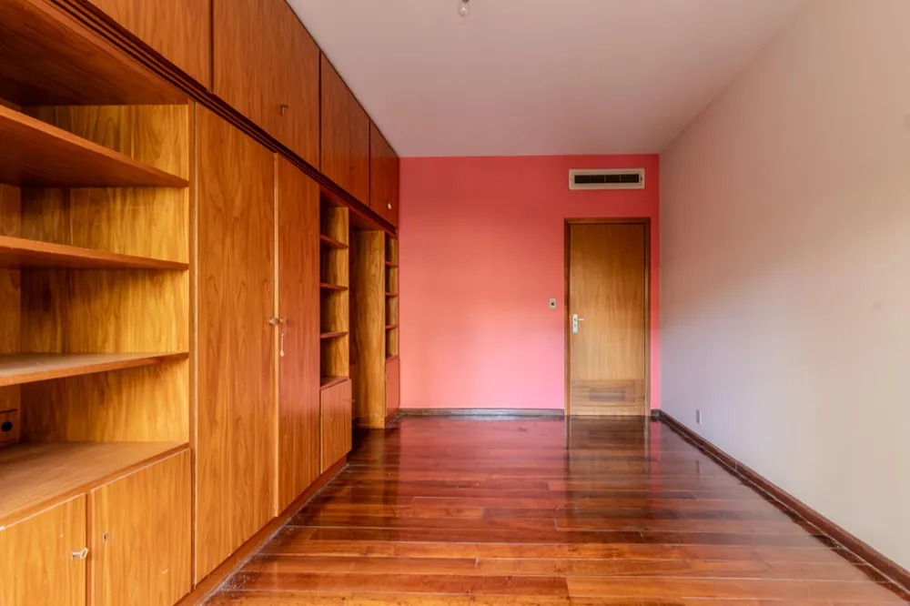 Apartamento para venda no bairro Moinhos de Vento em Porto Alegre