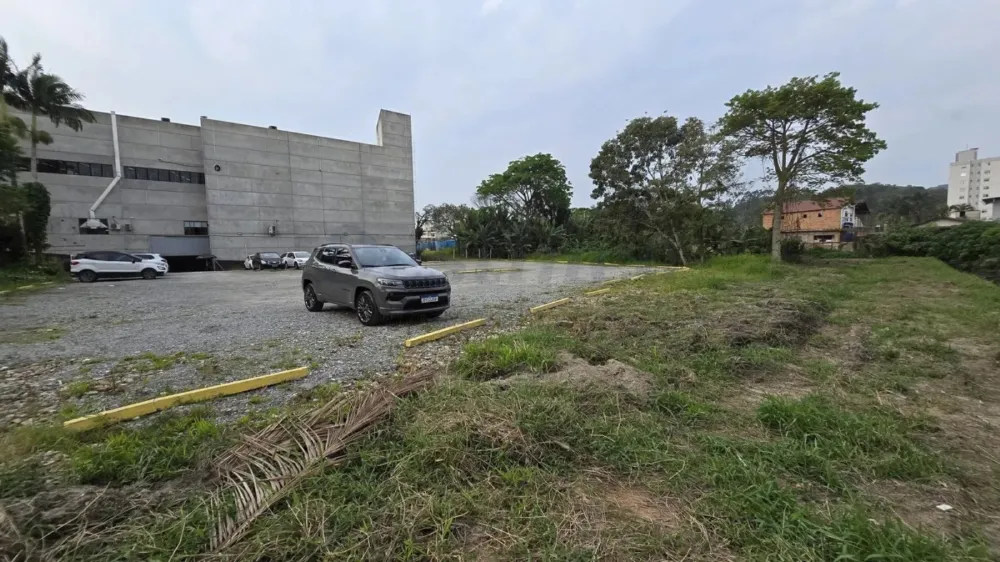 Terreno para Locação Anual no bairro Centro em Camboriú