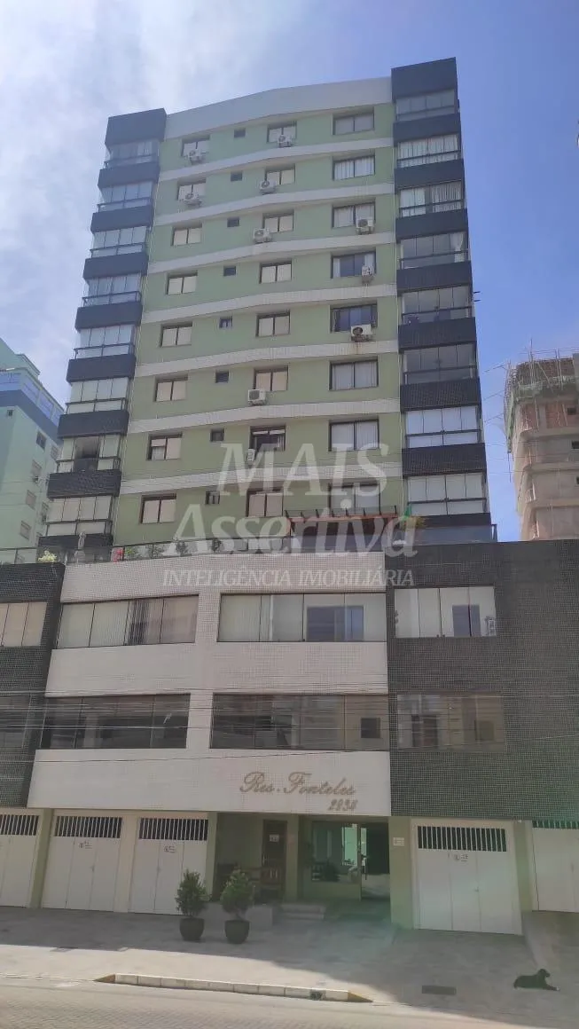 Apartamento mobiliado de 03 dormitórios no Centro de Torres