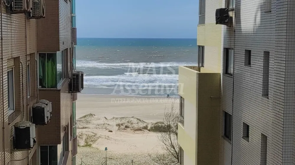 Apartamento mobiliado de 03 dormitórios no Centro de Torres