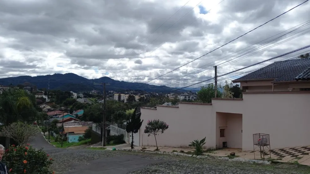 Lindo sobrado 03 dormitórios para venda em Novo Hamburgo bairro Hamburgo Velho