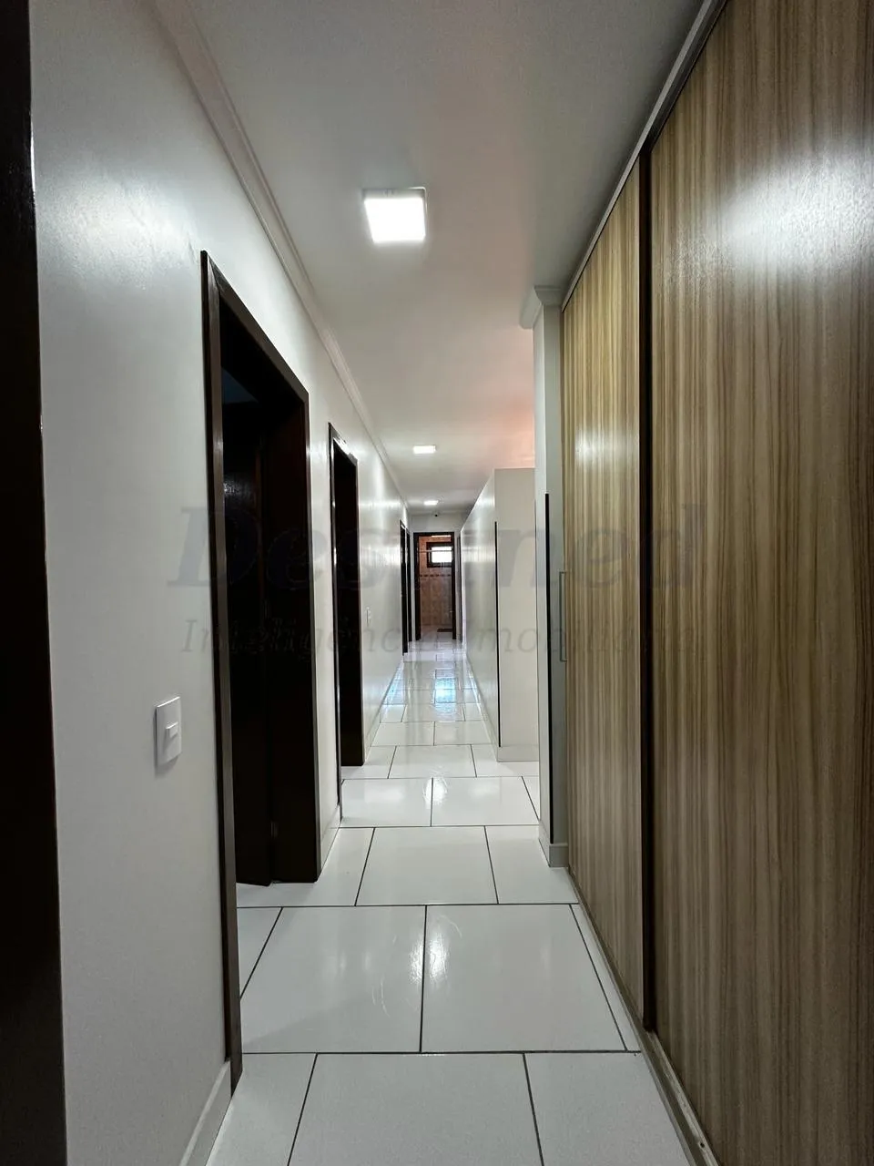 Casa 05 dormitórios para venda em Xangrilá