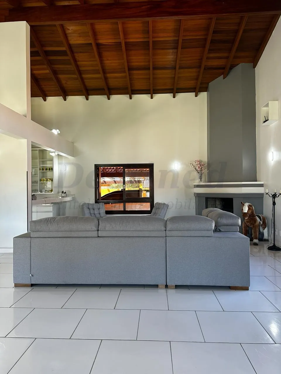 Casa 05 dormitórios para venda em Xangrilá