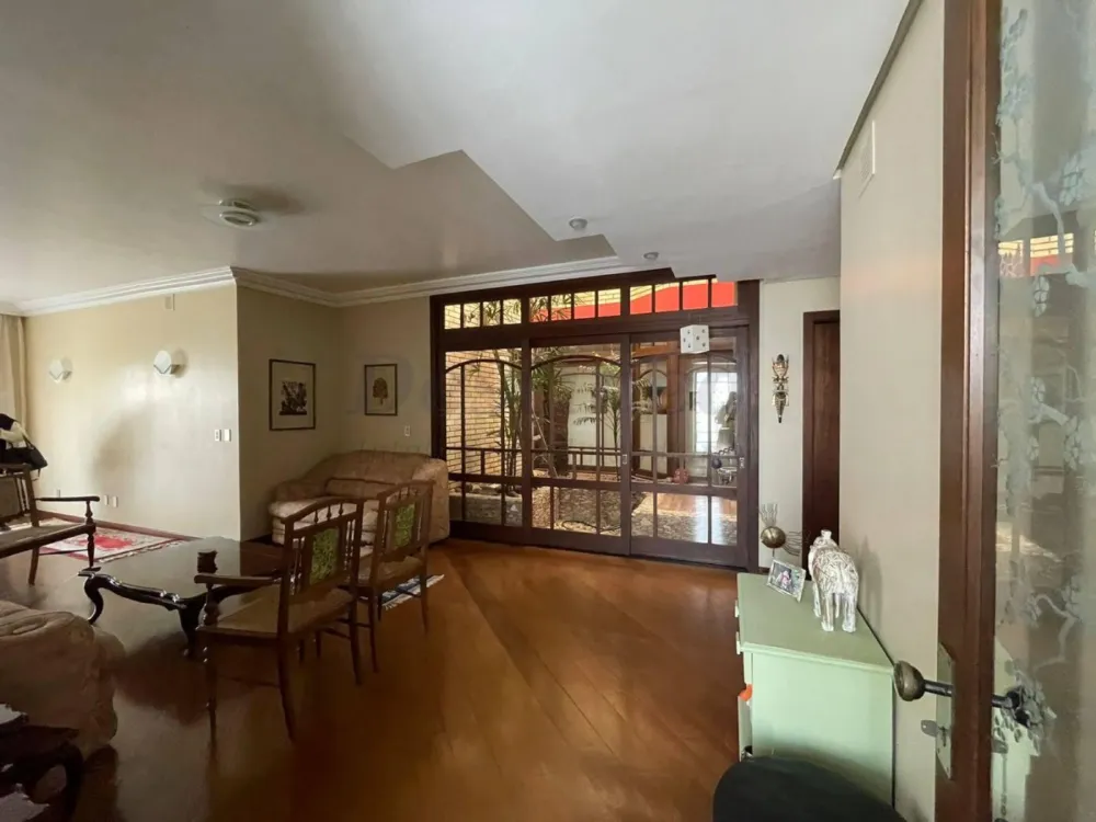 Excelente casa residencial e comercial muito bem localizada na Av Pedro Adams Filho 