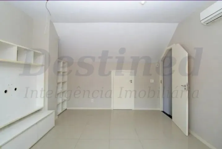Casa 3 quartos para Venda no bairro Sarandi em Porto Alegre