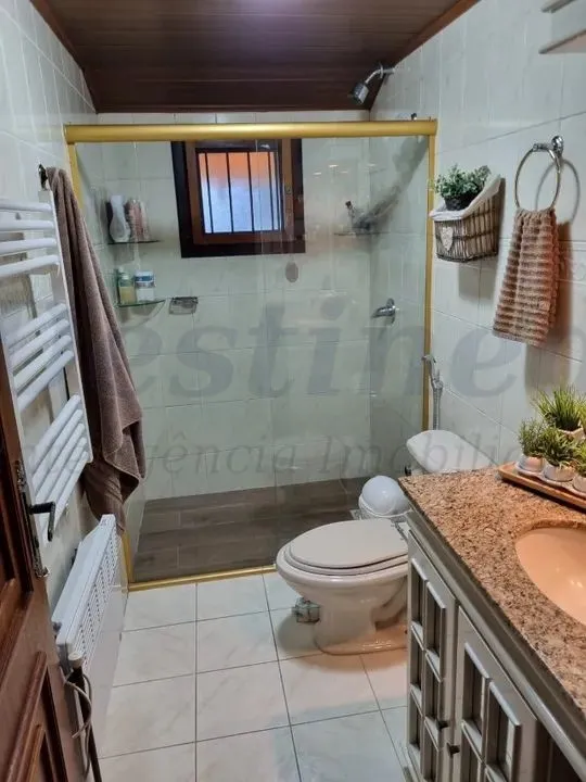 Casa 4 quartos para Venda no bairro Suzana em Canela