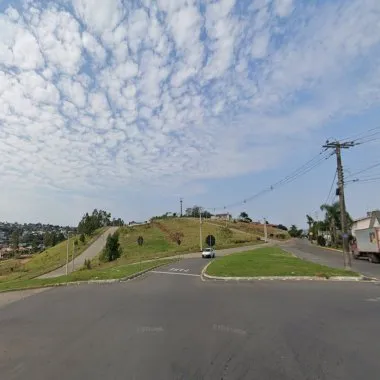 Terreno de Esquina Amplo e Bem Localizado – Oportunidade Única!