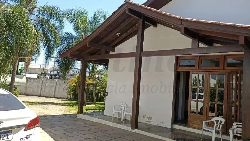 Casa 3 quartos para alugar no bairro Santo Afonso em Novo Hamburgo