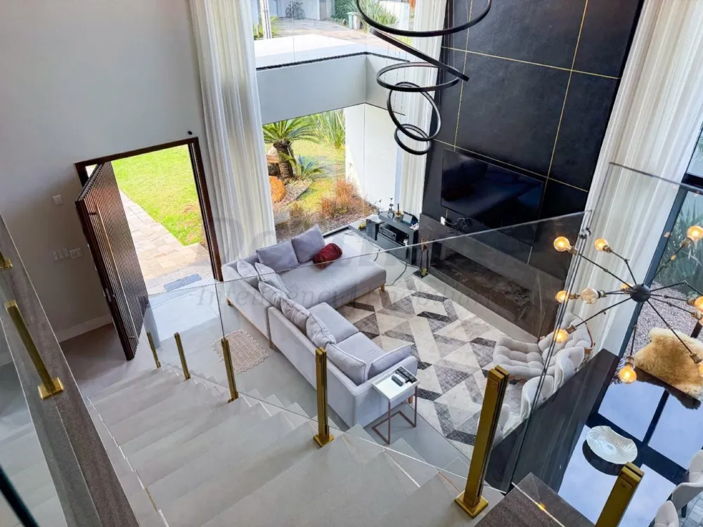 Casa 3 suítes para Locação Anual em Torres