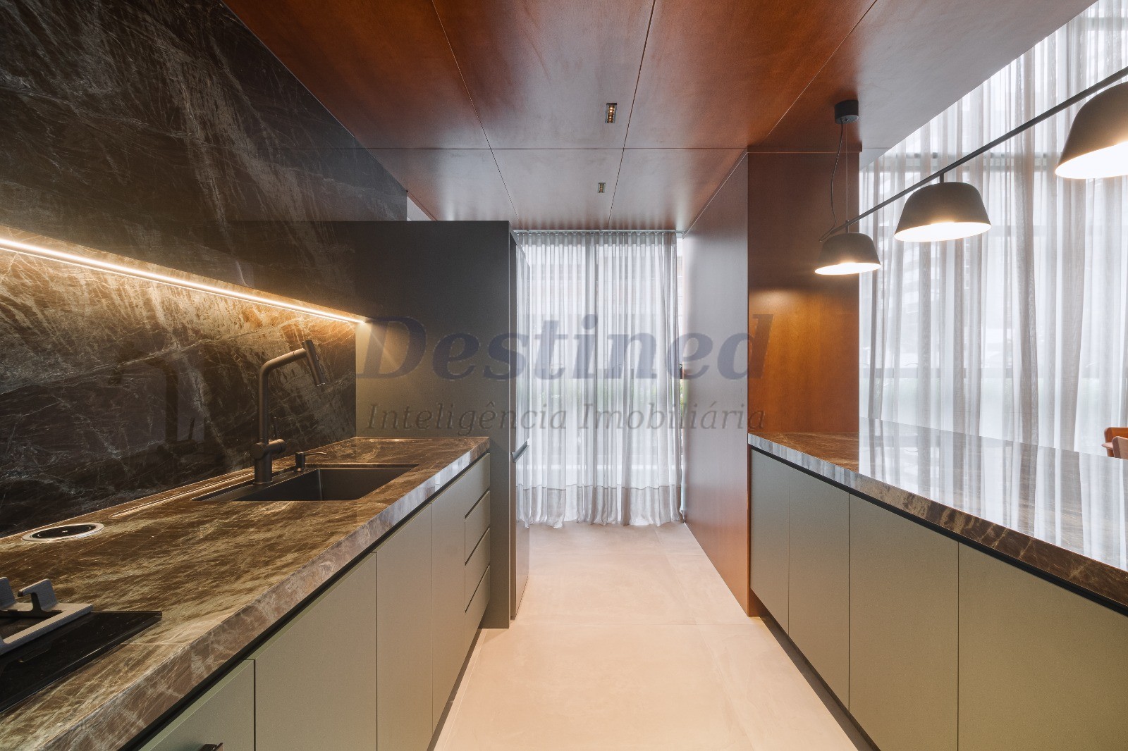 Apartamento 2 suítes para Venda no bairro Centro em Torres