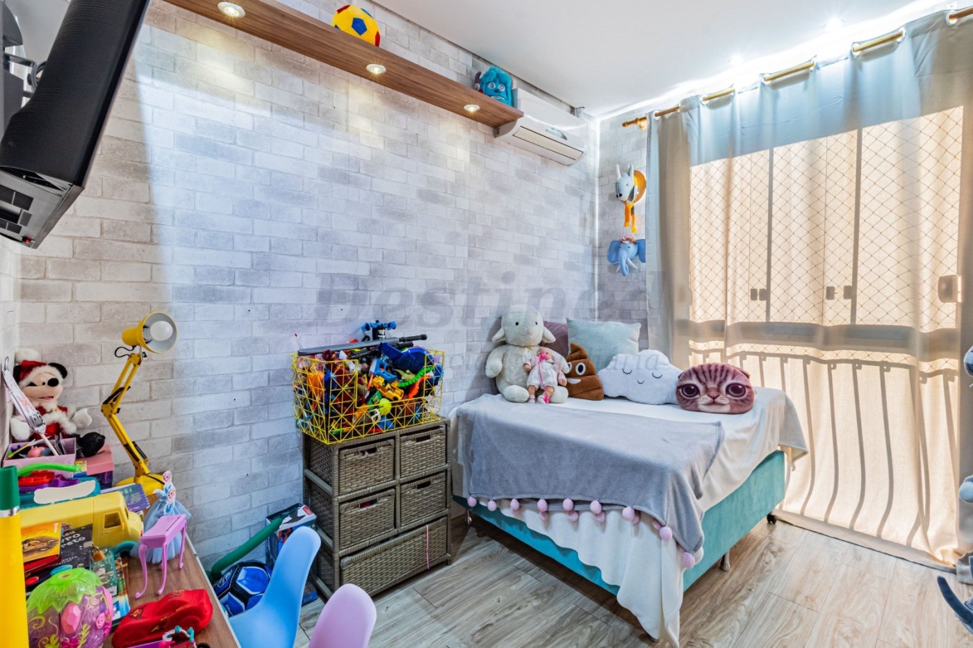 Apartamento 3 quartos pra aluguel no bairro Jardim Itu em Porto Alegre