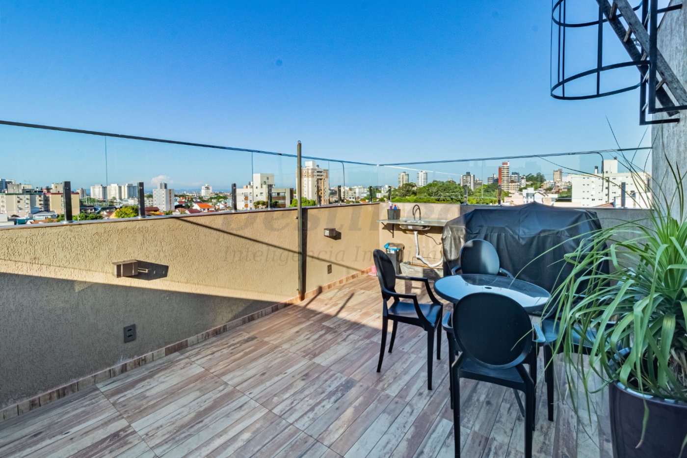Apartamento 3 quartos pra aluguel no bairro Jardim Itu em Porto Alegre