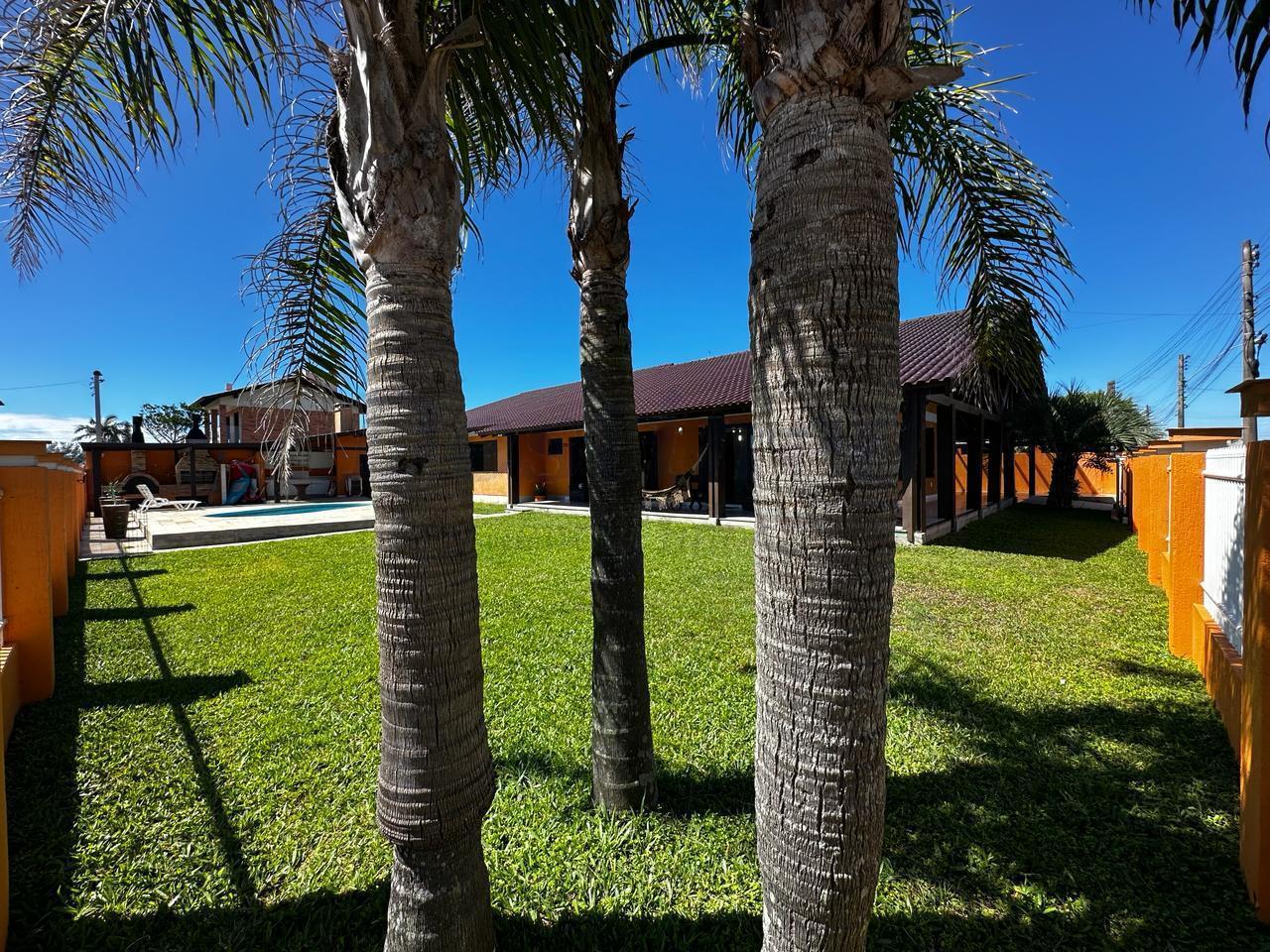 Casa 05 dormitórios para venda em Xangrilá