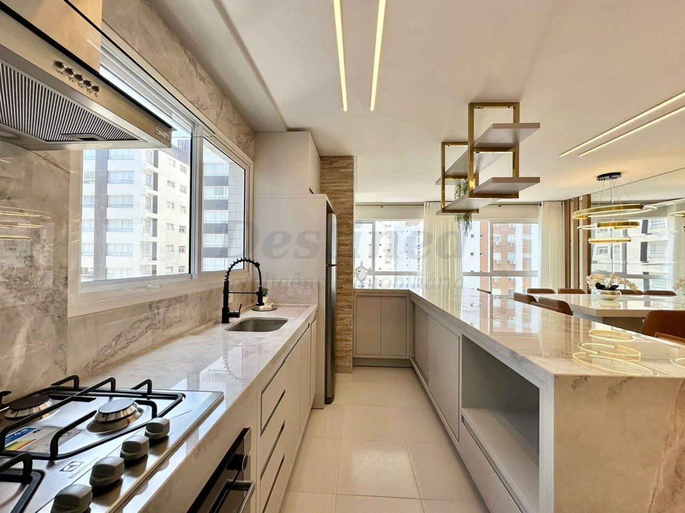 Apartamento decorado 03 dormitórios 01 suíte para venda em Capão da Canoa Centro