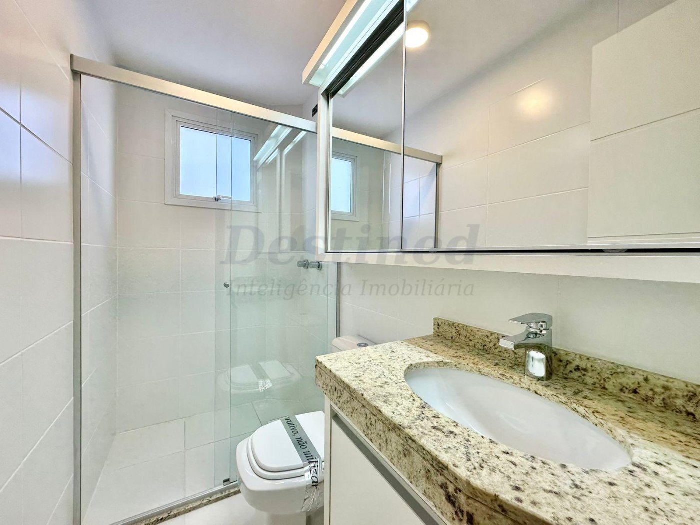 Apartamento decorado 03 dormitórios 01 suíte para venda em Capão da Canoa Centro