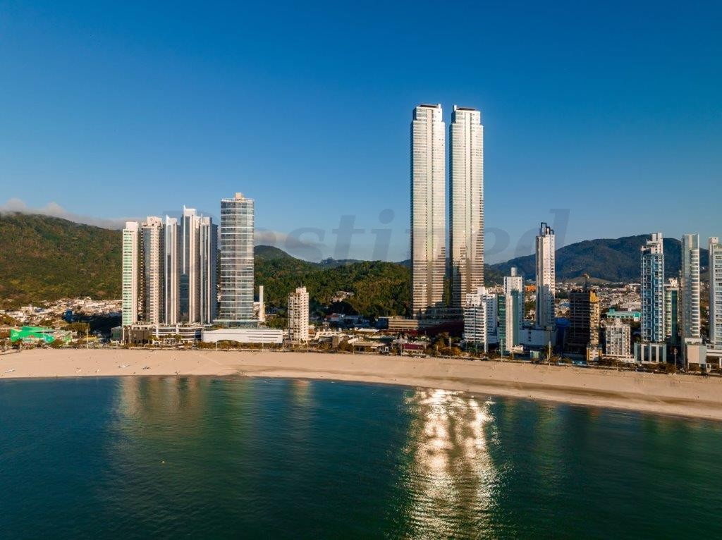 Apartamento 4 suítes para Venda no bairro Centro em Balneário Camboriú