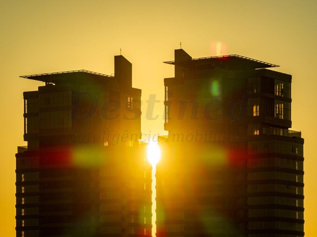 Apartamento 4 suítes para Venda no bairro Centro em Balneário Camboriú