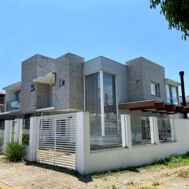 Sobrado 3 quartos para Venda no bairro Igara em Canoas