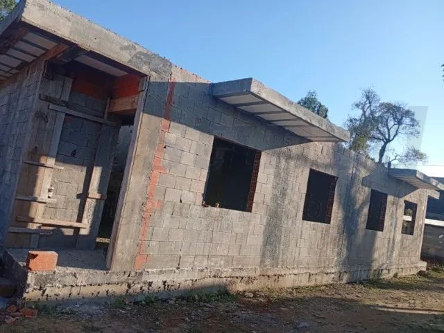 Sobrado com 2 suítes para Venda no bairro Leodoro de Azevedo em Canela