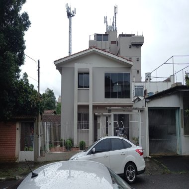 Casa de 2 pisos com 03 dormitórios para venda no bairro Rio Branco em Novo Hamburgo