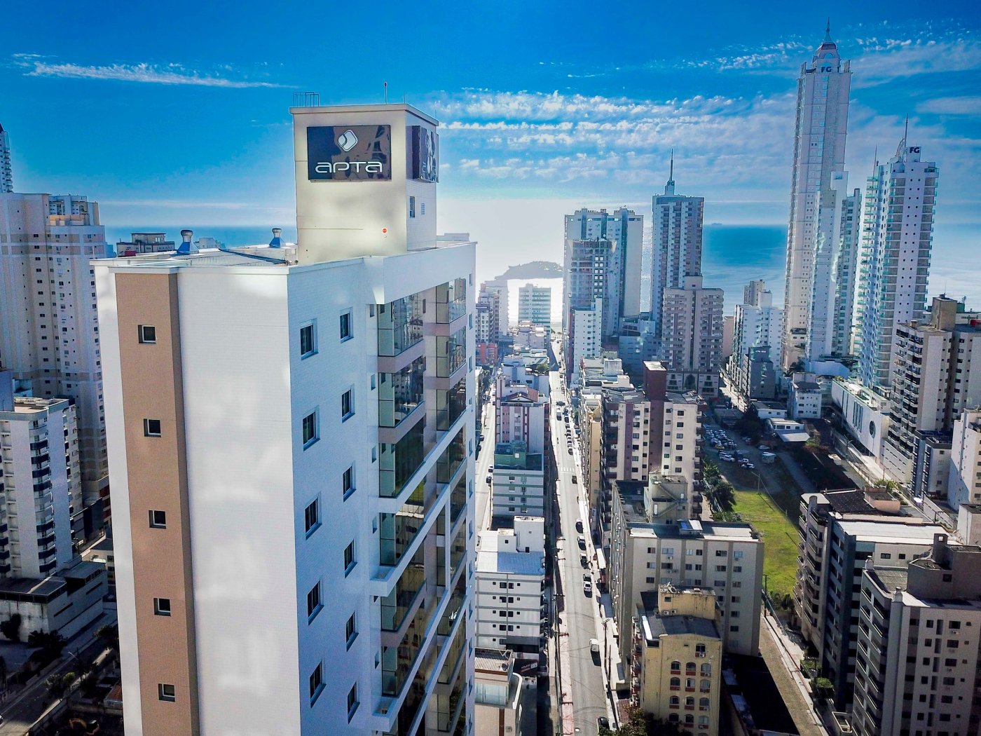 Apartamento 3 suítes para Venda no bairro Centro em Balneário Camboriú