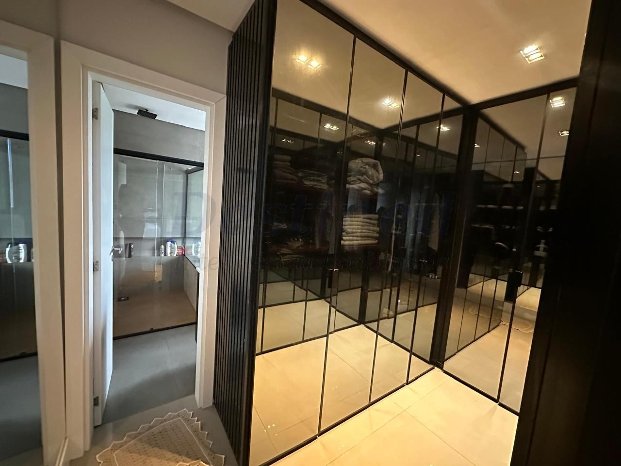Casa 3 suítes para venda no bairro Lomba Grande em Novo Hamburgo