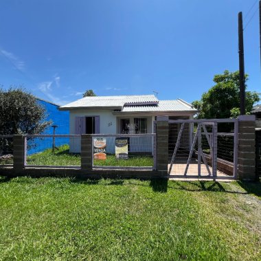 Casa 3 quartos para Venda no bairro Balneario Figueirinha em arroi do sal 