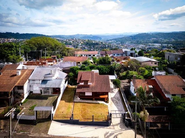 Casa 3 quartos para Venda no bairro Petrópolis em Novo Hamburgo