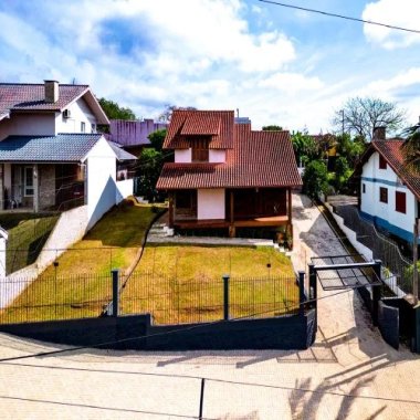 Casa 3 quartos para Venda no bairro Petrópolis em Novo Hamburgo